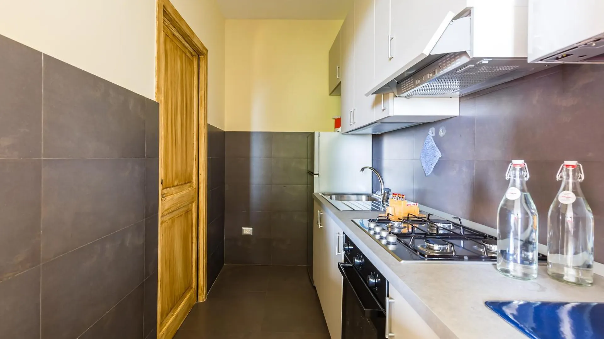Villa Dolcevita With Parking By Napoliapartments 0*, Nápoles