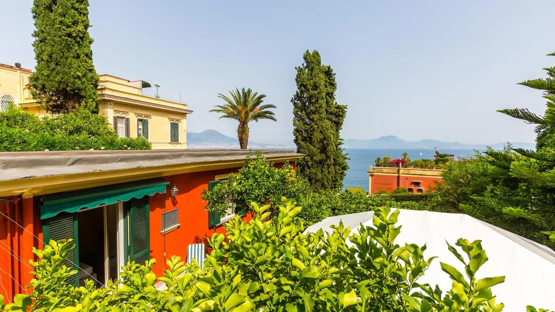 Villa Dolcevita With Parking By Napoliapartments