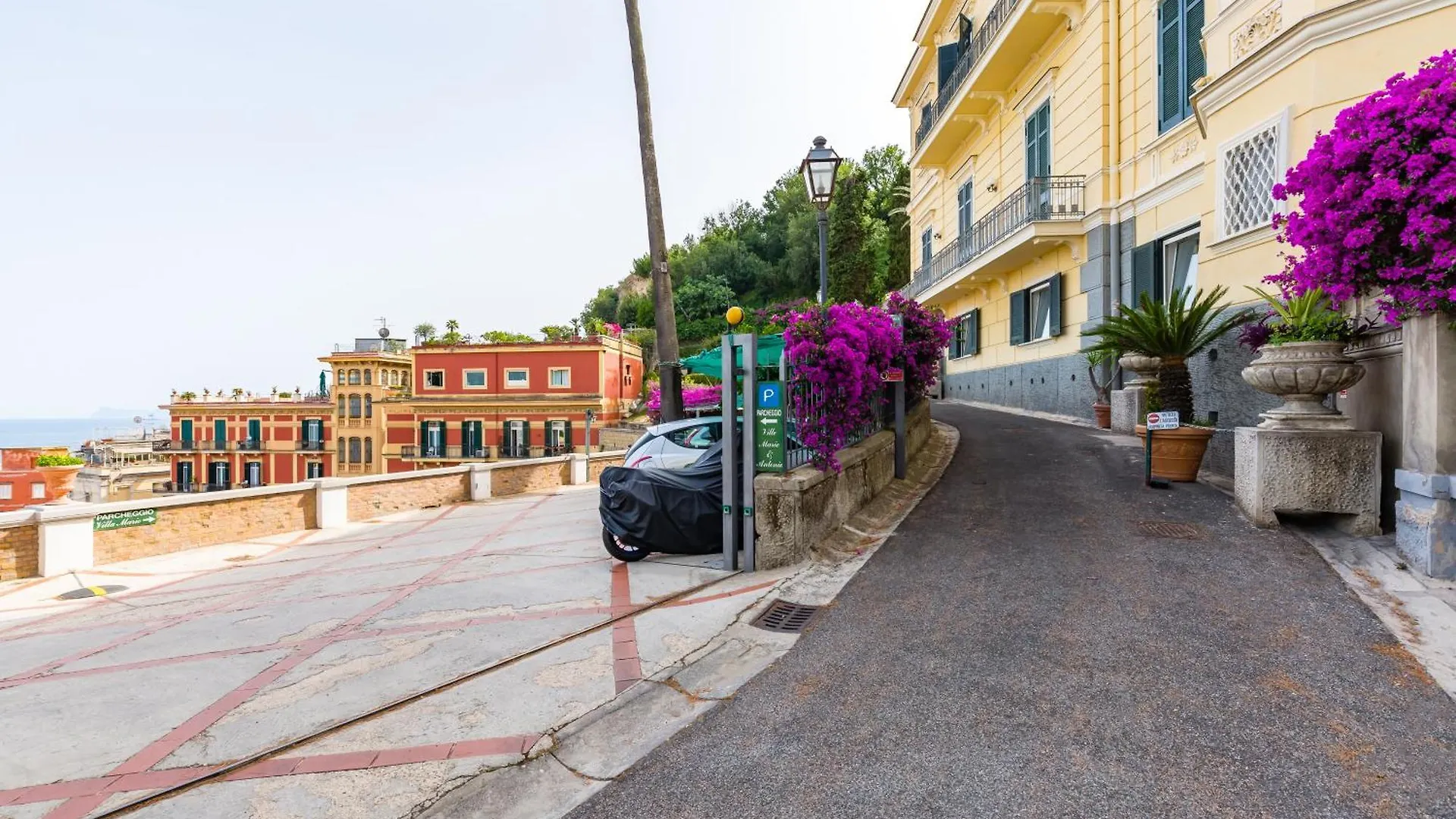 Villa Dolcevita With Parking By Napoliapartments 0*, Naples Italy